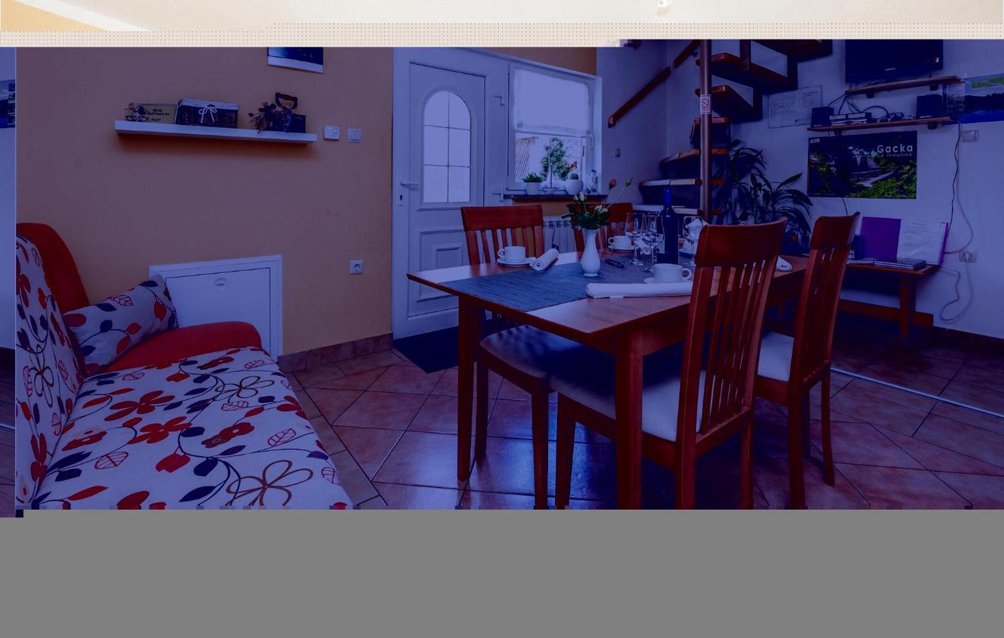 2 Bedroom Cozy Home In Licko Lesce Bagian luar foto
